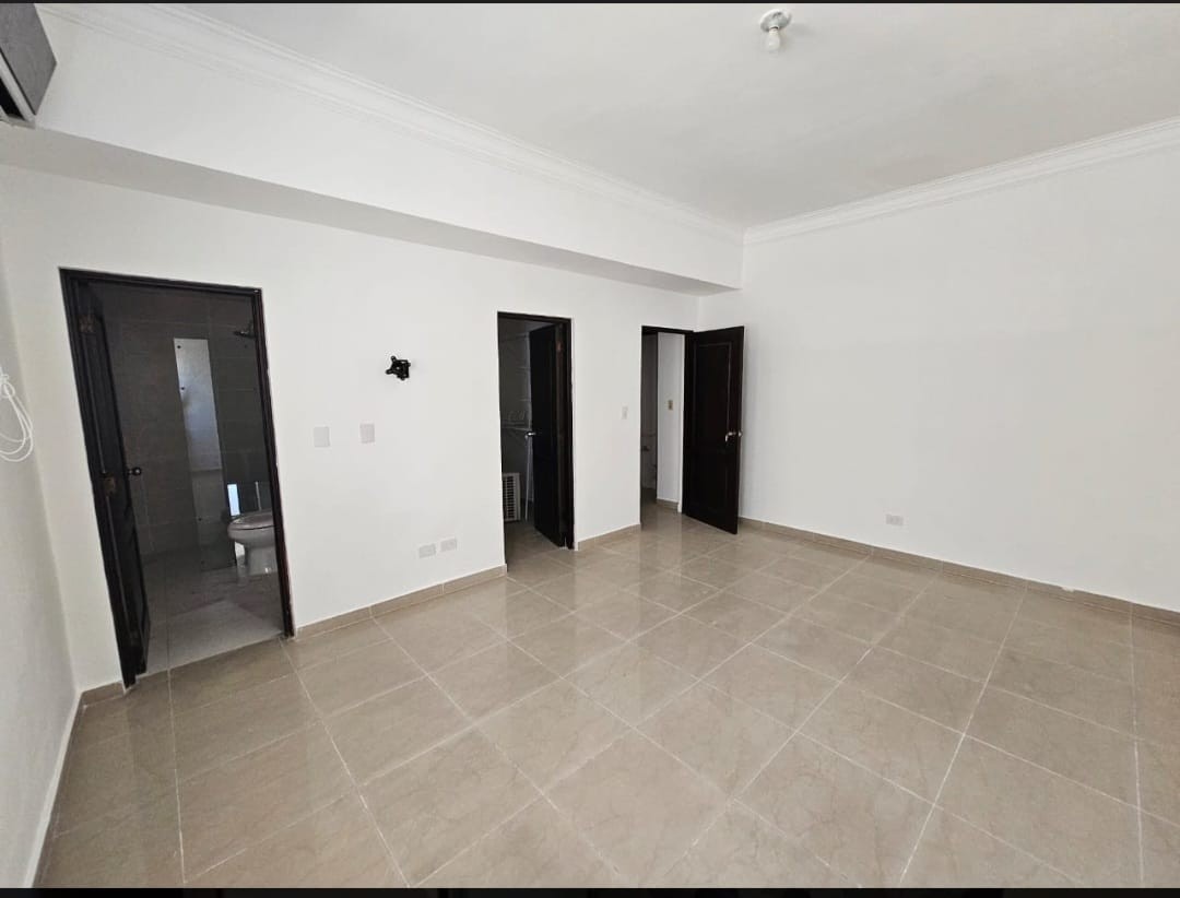 apartamentos - Ensanche Quisqueya (no barrio)
$226,000.
Balcon
208 metros
Piso 8
3 habitaciones
