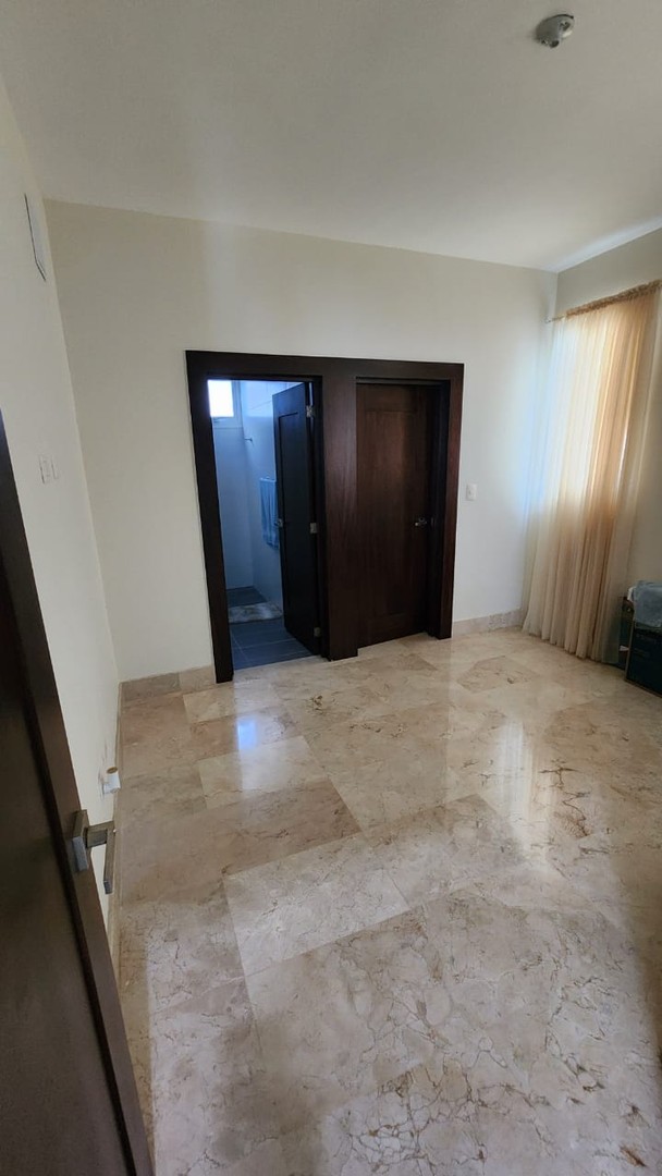 apartamentos - Apartamento 2do Nivel en La Zurza  3