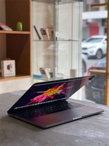 computadoras y laptops - MacBook Pro 13 pulgadas 2017 Almacenamiento
SSD 1000 GB 8GB de memoria RAM