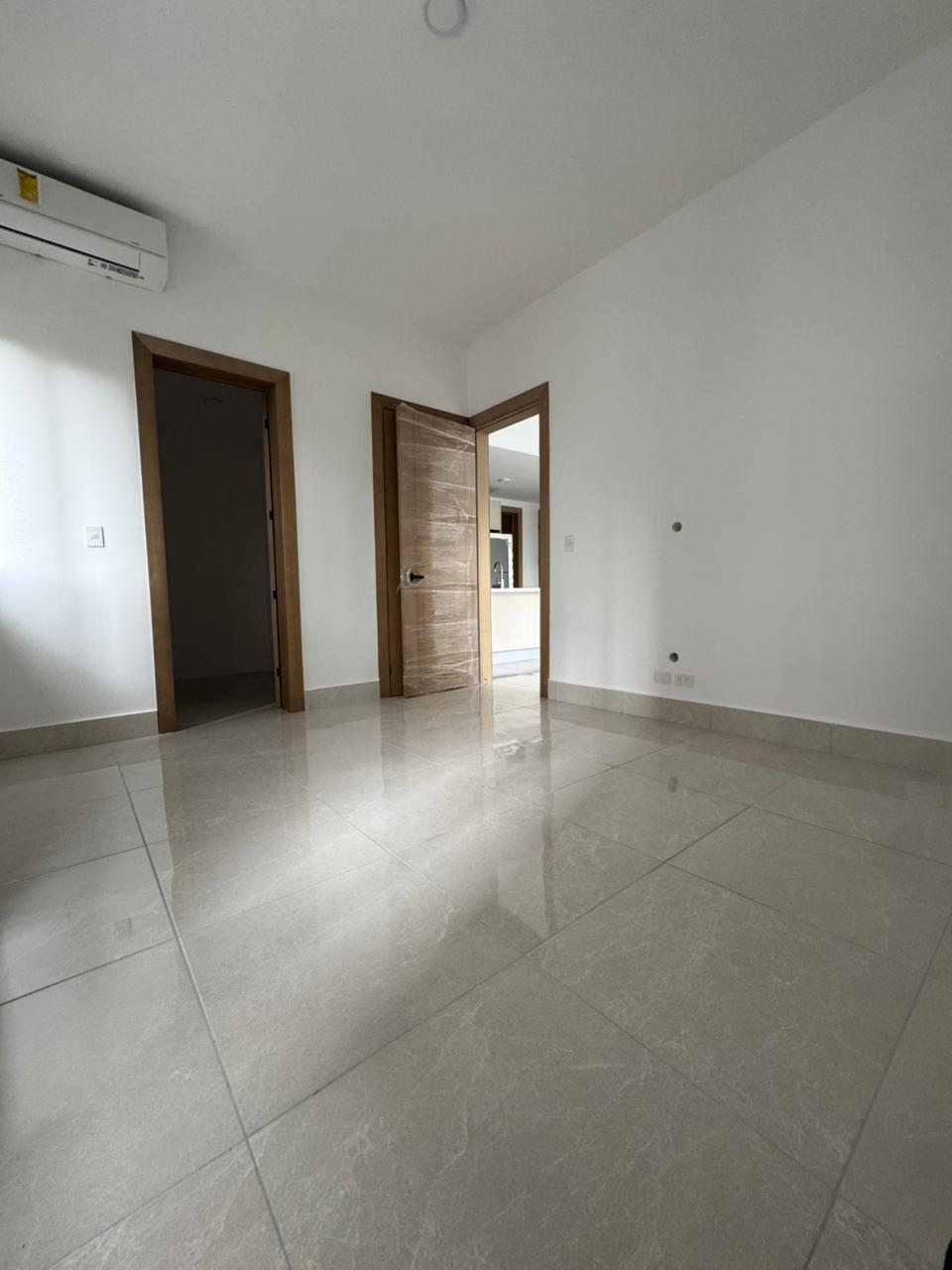 apartamentos - ALQUILO Piso 5 Amueblado Full En de Serrallés Prox 5