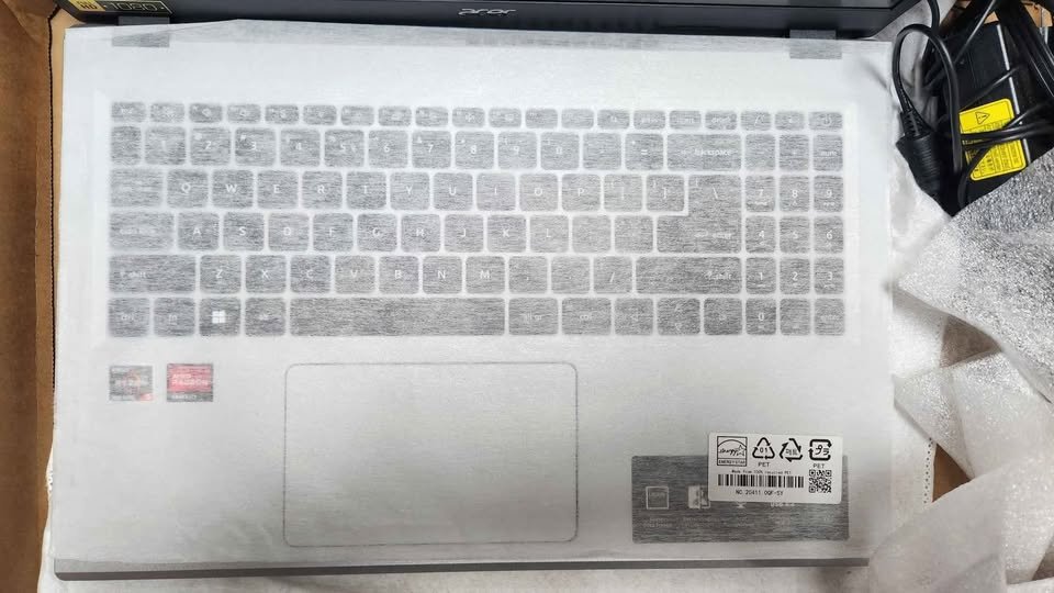 computadoras y laptops - Laptop Acer Aspire 3 Touch Ryzen 5 7530U 512GB 16G 3