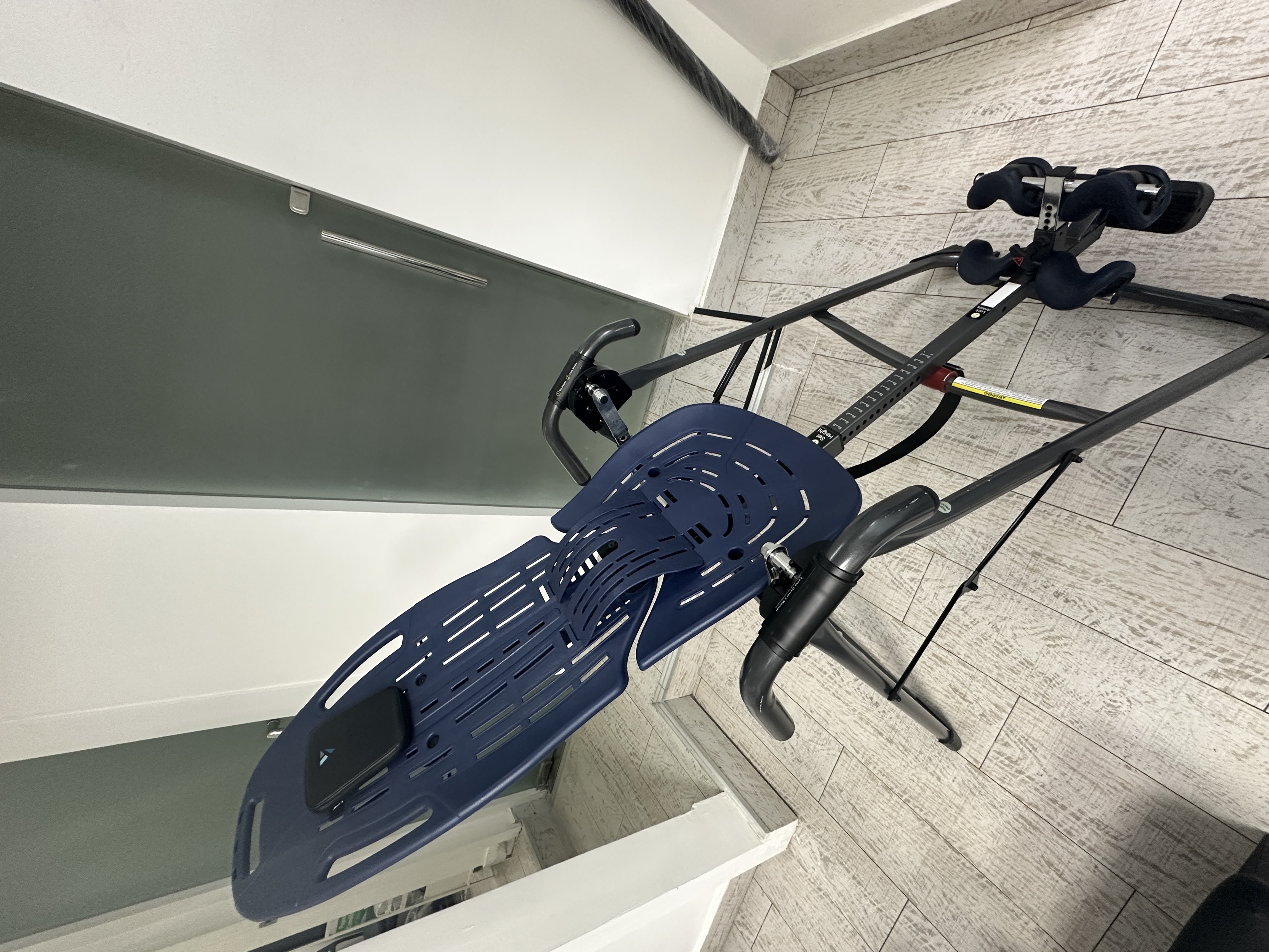 Salud y Equipamiento Médico - teeter inversión table hang up 4