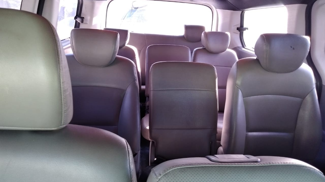 jeepetas y camionetas - HYUNDAI  STAREX 2017 BLANCADESDE: RD$ 1,250.100.00 5