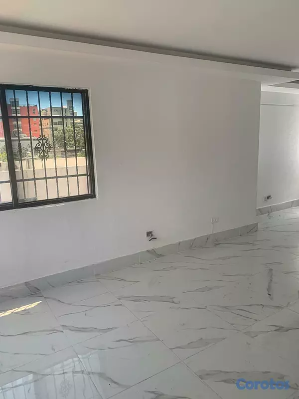 oficinas y locales comerciales - Alquiler Locales Ubicados en la Rómulo Betancourt, 8