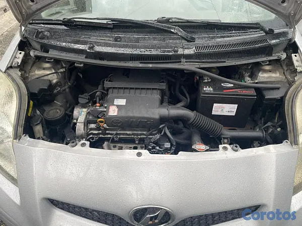 carros - VENDO TOYOTA VITZ 2008 6
