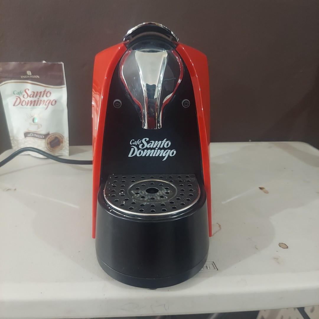 electrodomesticos - Maquina de espresso roja de capsula. En buenas condiciones 3
