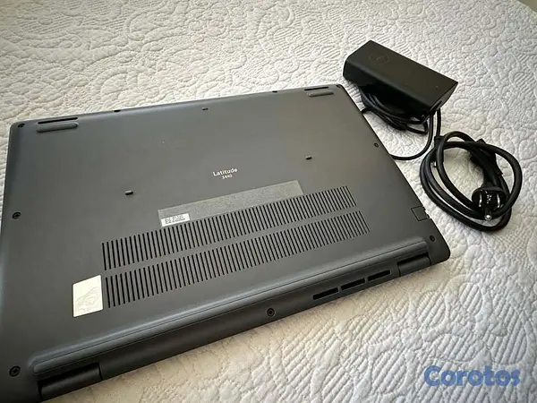 computadoras y laptops - Vendo Laptop Dell Latitude 3440 Soft Charcoal 4