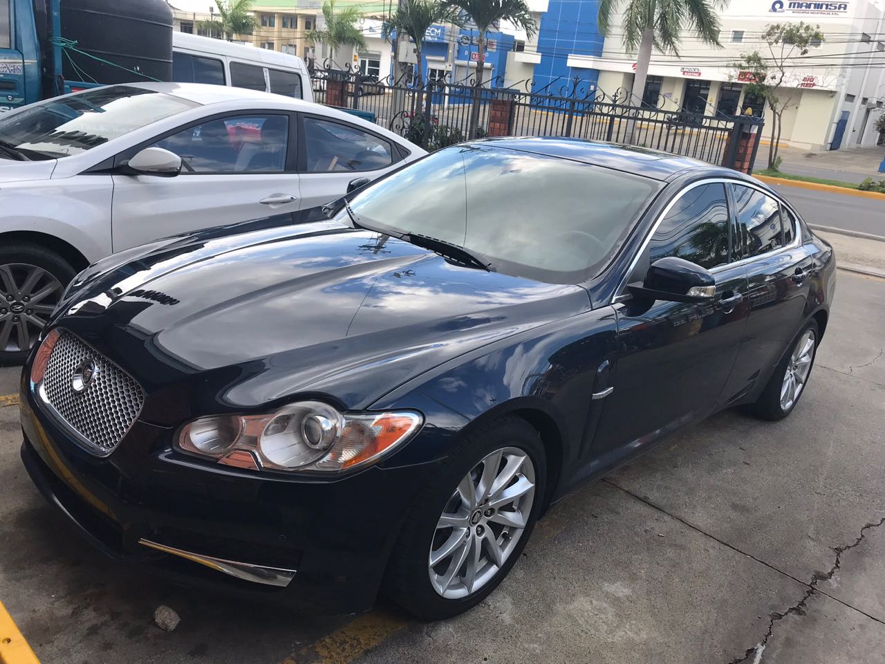 jeepetas y camionetas - Jagua  XF 2009 impecable 