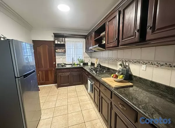 casas - 🏡 Casa en Alquiler de 2 Niveles – Uso Mixto (R4) | Ideal para Vivir y Trabajar 3