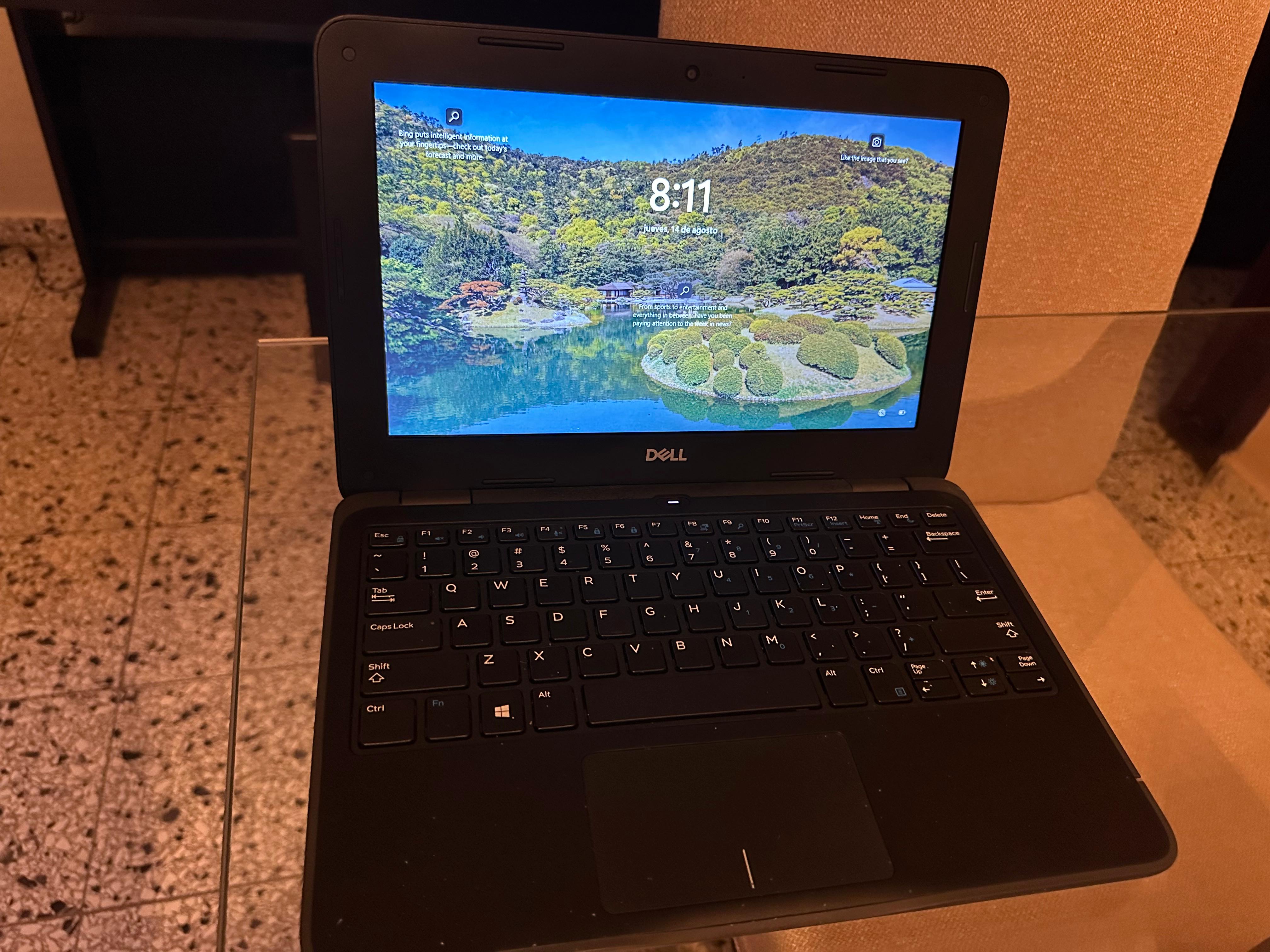 computadoras y laptops - Laptop SSD – Dell Latitude 3190 ideal para clases 1