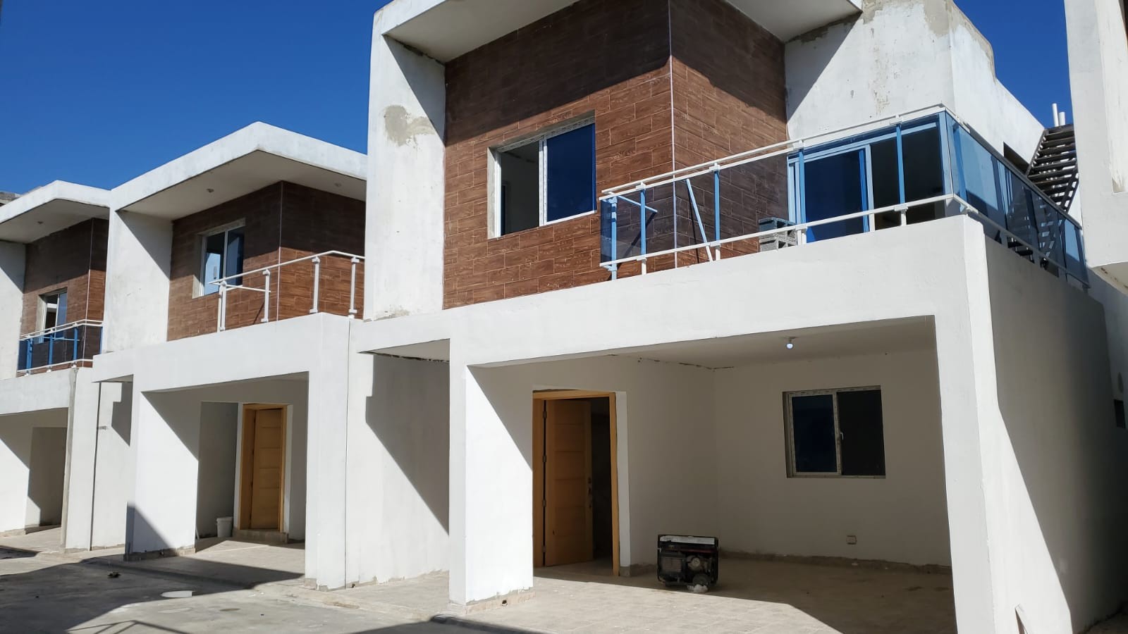 casas - Casas con piscina en Proyecto Cerrado Autopista San Isidro Ecológica 1