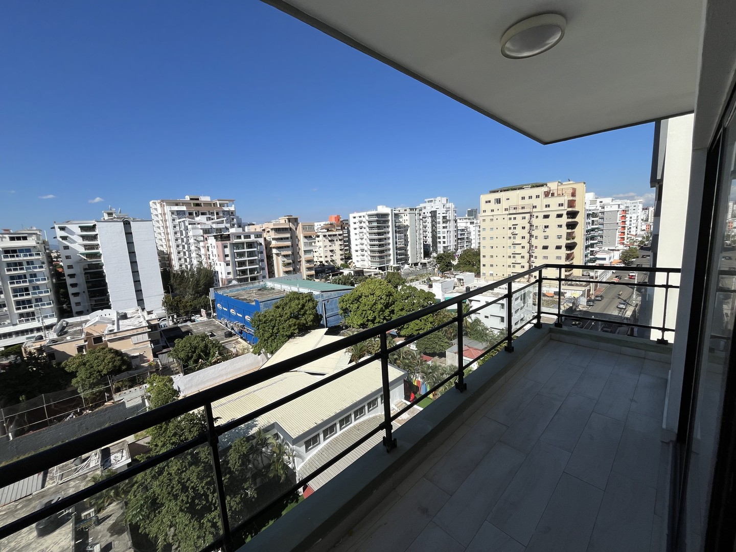 apartamentos - Evaristo Morales 3 habitaciones 3.5 banos 2 parqueos piscina 8