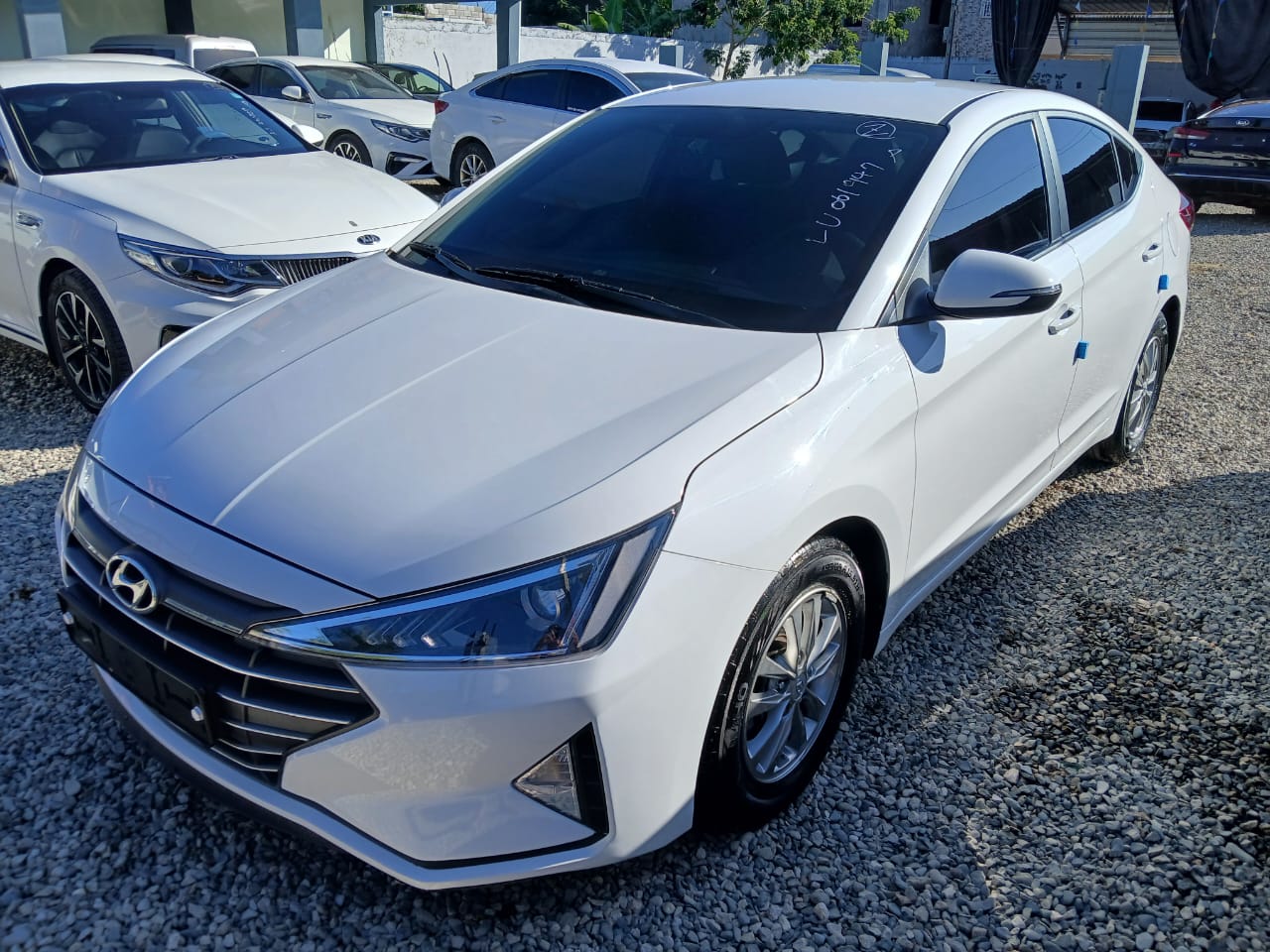 carros - VENDO HYUNDAI AVANTE 2020 FINANCIAMIENTO DISPONIBL