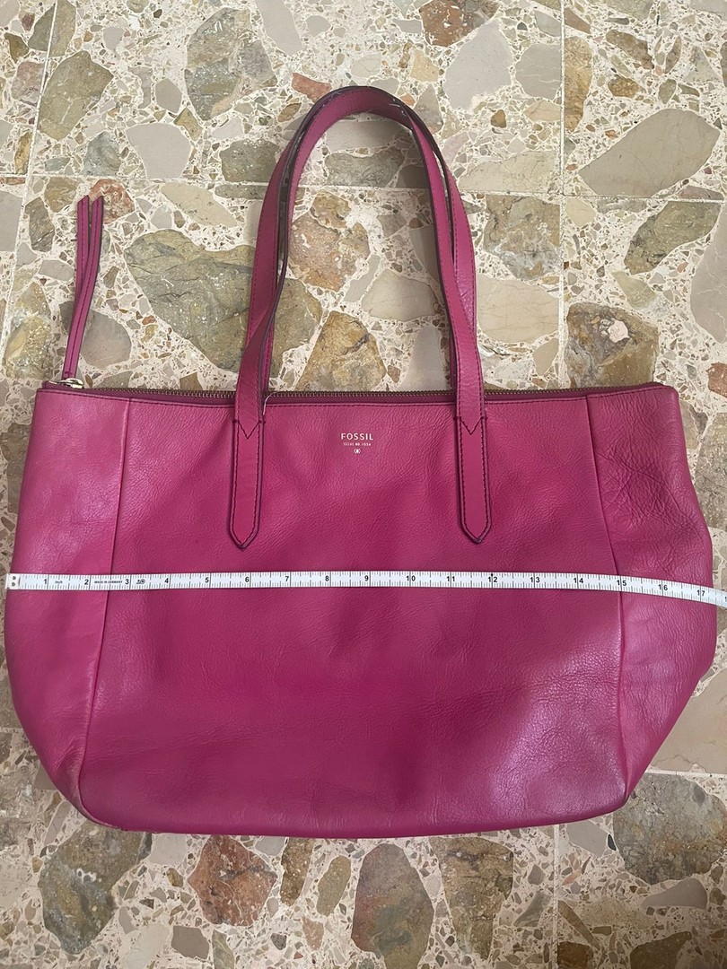 carteras y maletas - Cartera grande marca Fossil en piel color rosa fucsia