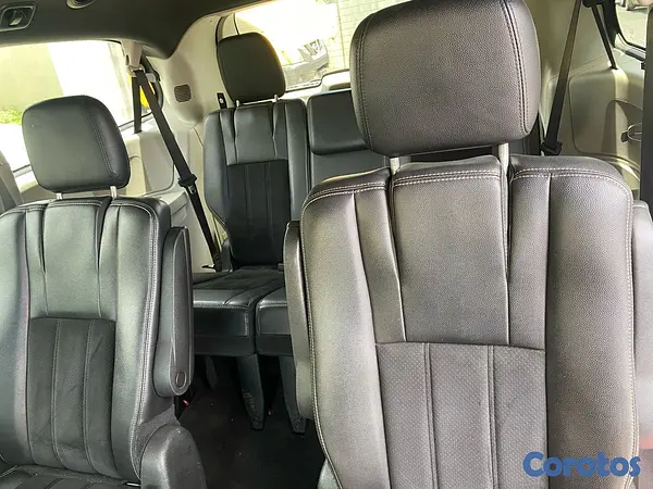 jeepetas y camionetas - DODGE GRAND CARAVAN SXT 2018 9