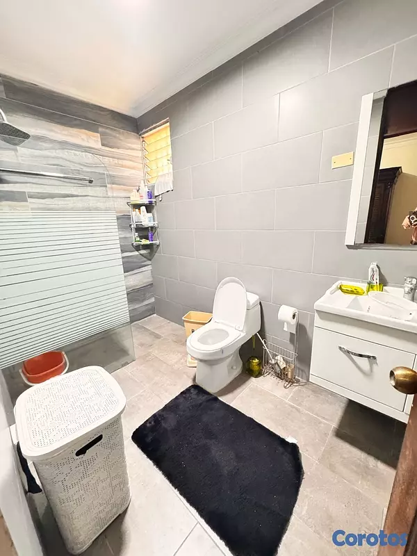 casas - venta de casa con 5 habitaciones en la autopista de san isidro Santo Domingo 7
