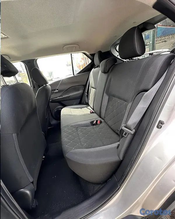 jeepetas y camionetas - Nissan Kicks SV 2020 8