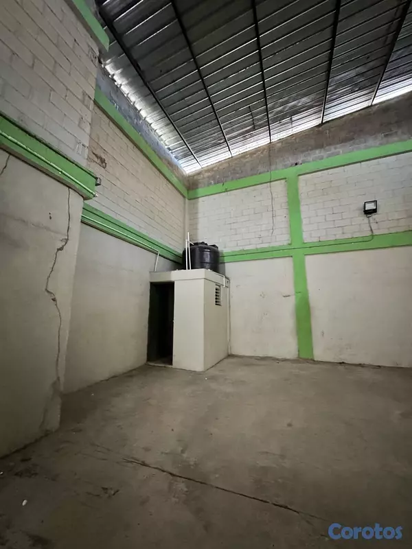 solares y terrenos - NAVE COMERCIAL  5