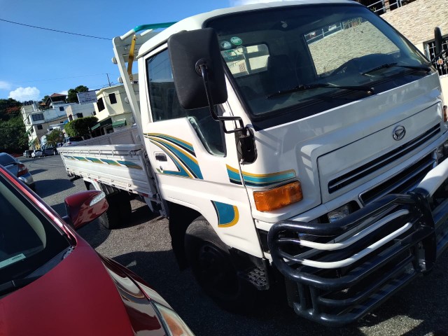 camiones y vehiculos pesados - CAMION DAIHATSU C/L 2006 2