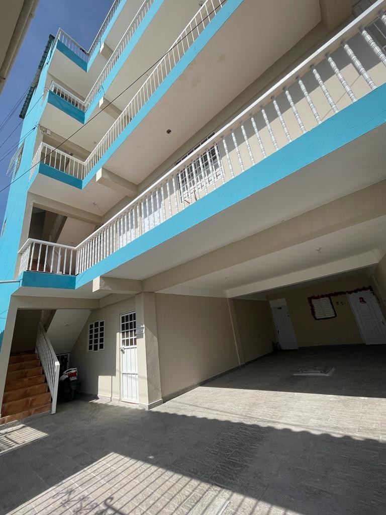 otros inmuebles - Atención inversionistas Vendo edificio de apartamentos en Gurabo recien remodela 1