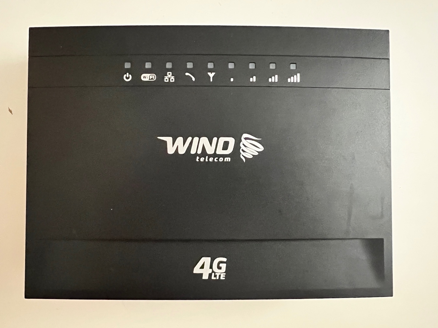 accesorios para electronica - Vendo modem/router Wi-Fi 4G LTE WIND como nuevo