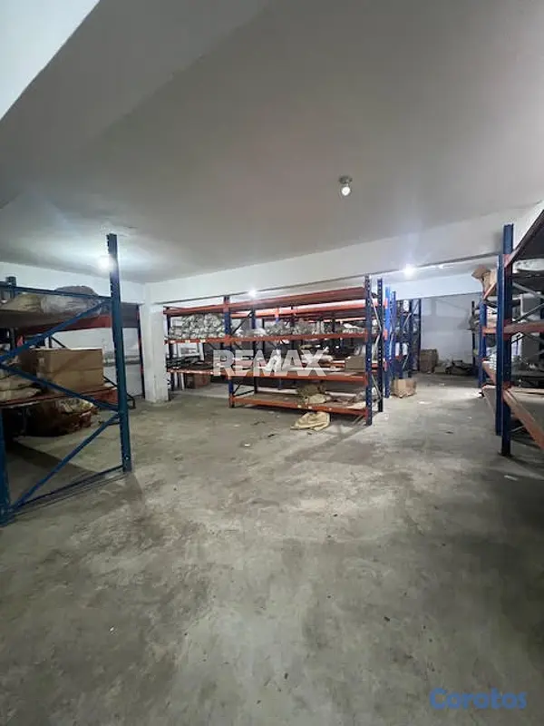 oficinas y locales comerciales - Local comercial de 700mt2 en alquiler en Altos de  7