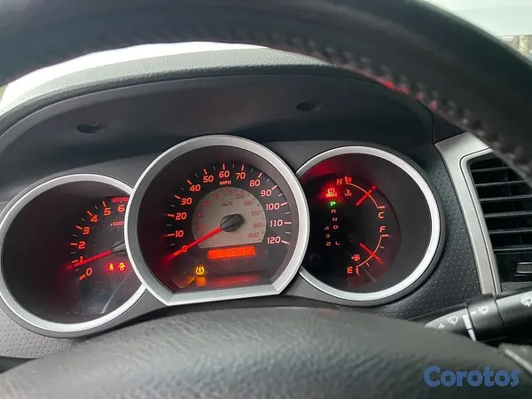 carros - Toyota Tacoma 2010  5