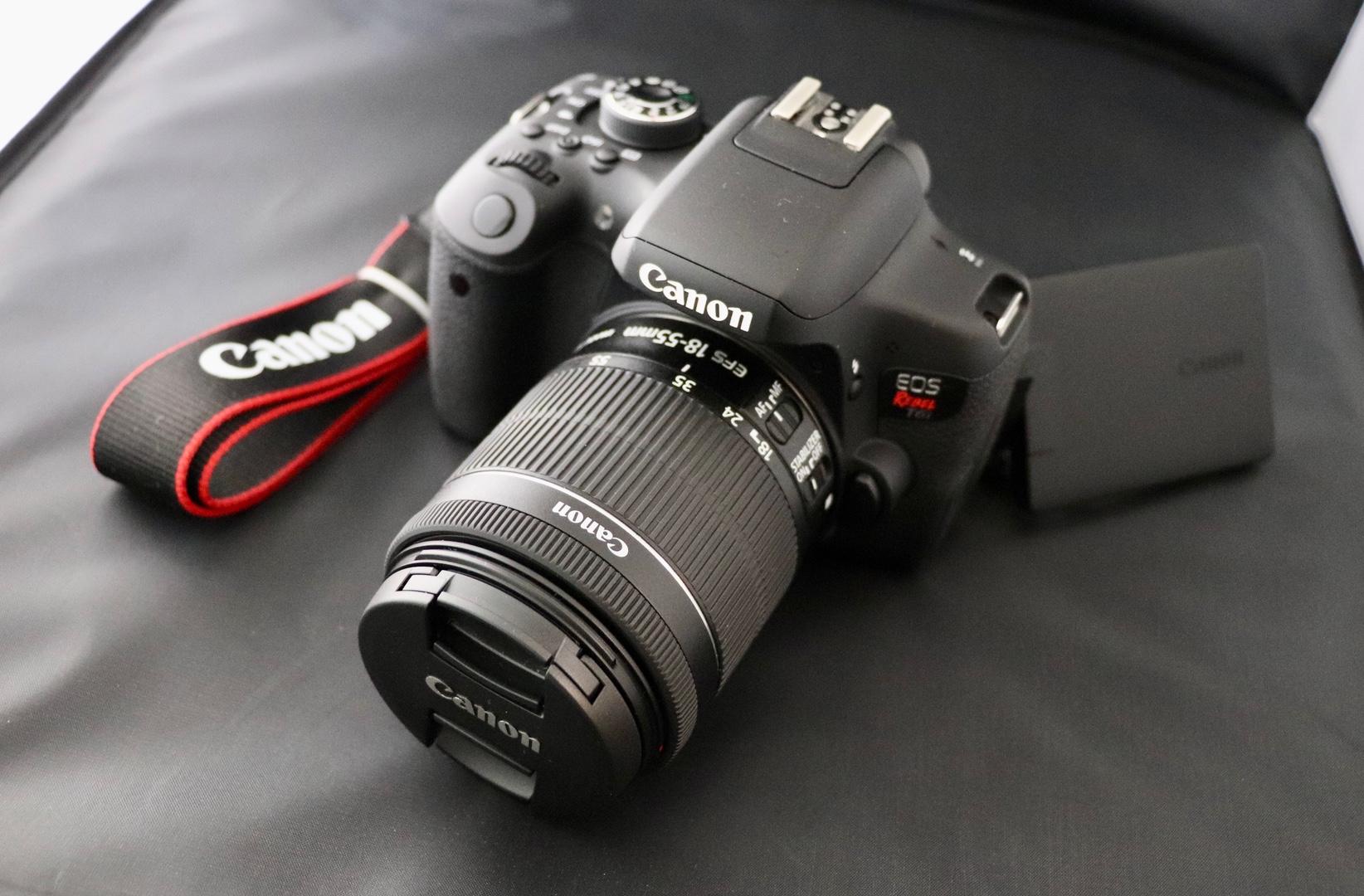 camaras y audio - Canon T6i 24.1 Mpx Wifi pantalla abatible touch entrada de micrófono. 