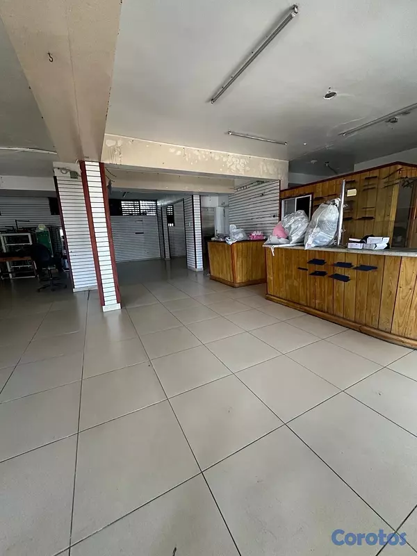 oficinas y locales comerciales - LOCAL COMERCIAL  8