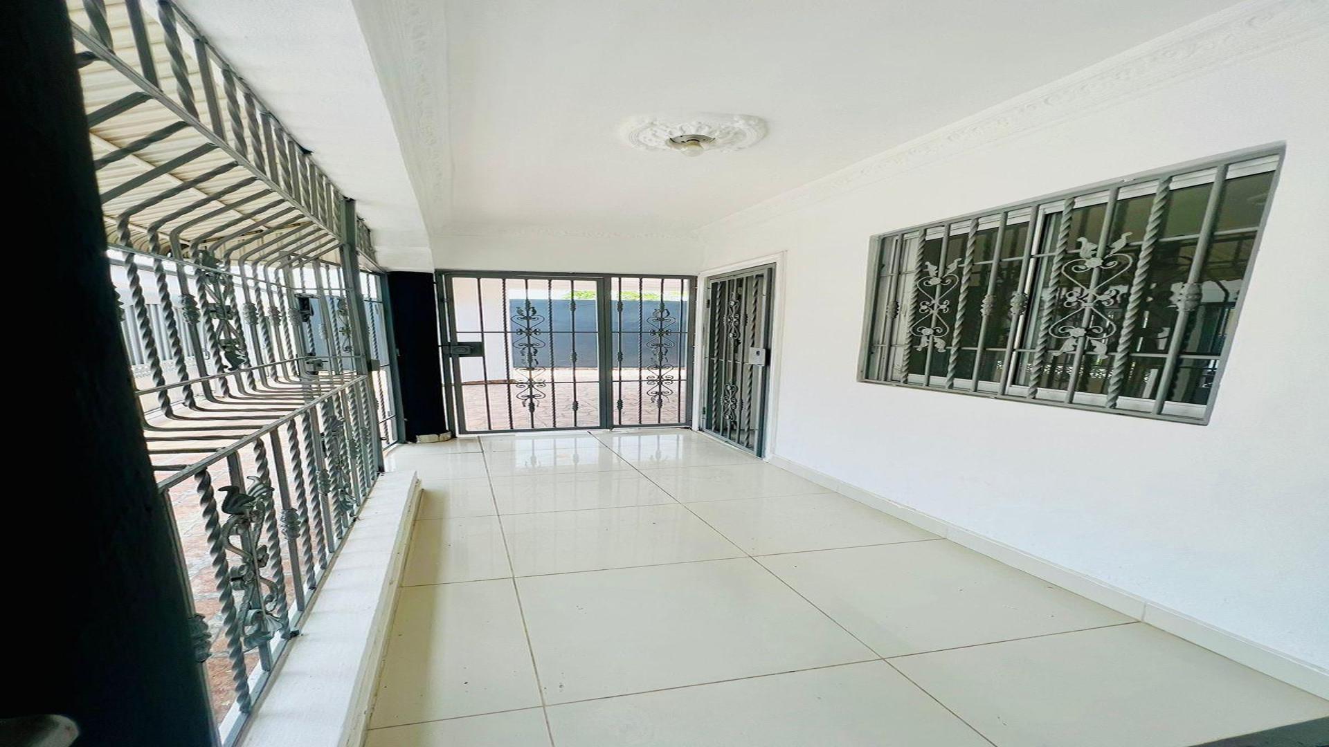 casas - Casa en Venta de Oportunidad en Charles de gaulle Santo Domingo Este 3