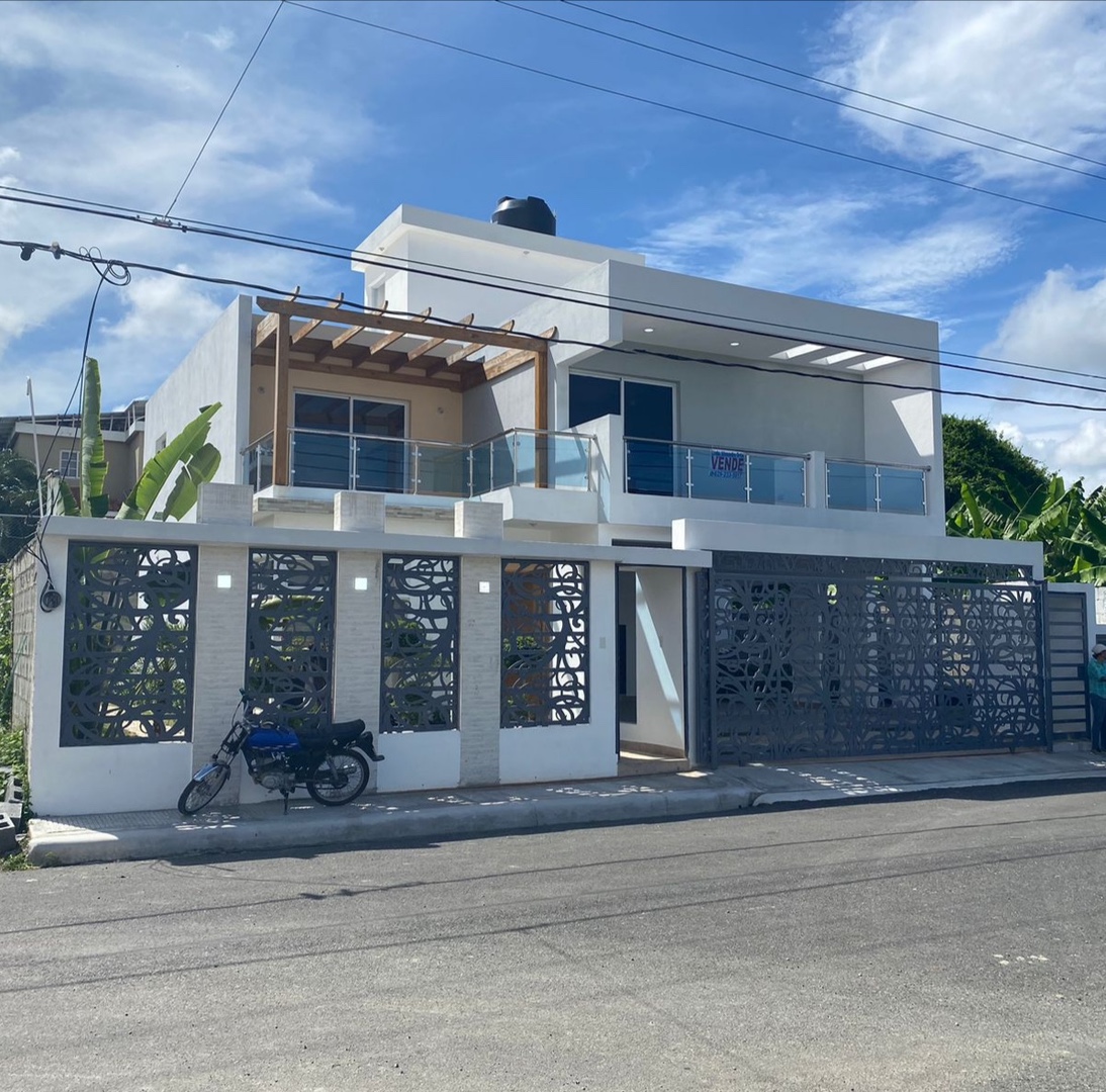 casas - Venta de Casa en Residencial Doña Idalia Madre vieja sur San Cristobal 1