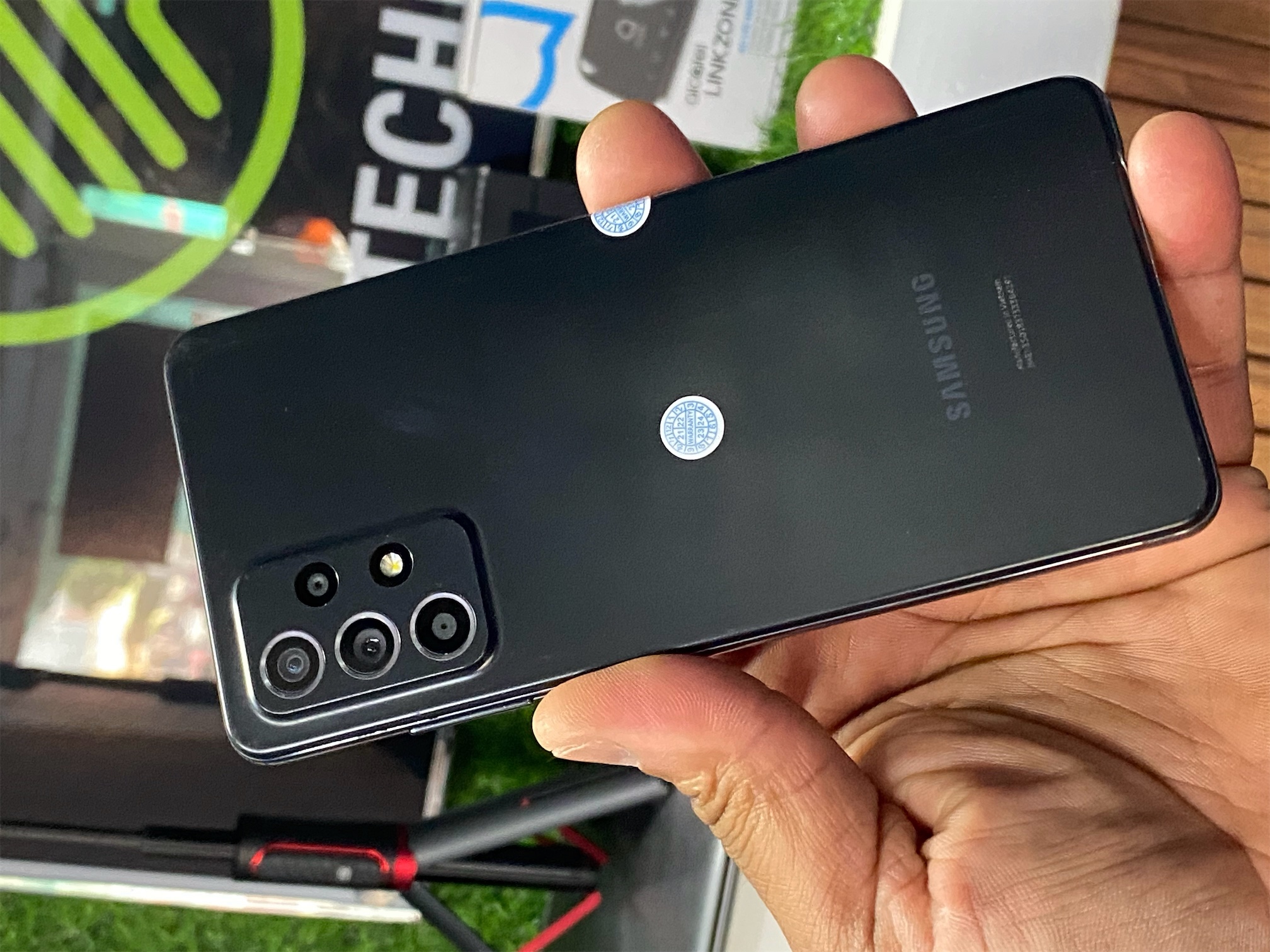 celulares y tabletas - samsung Galaxy A52  1