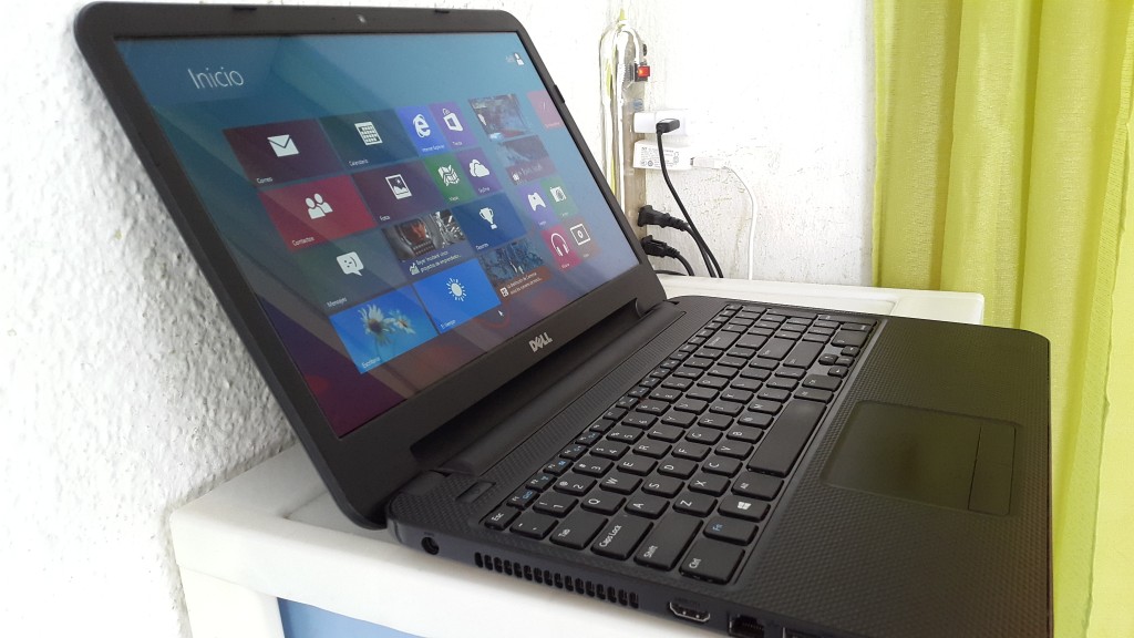 computadoras y laptops - Dell 17.3 Pulg Core i3 Ram 8gb Disco 256gb 1