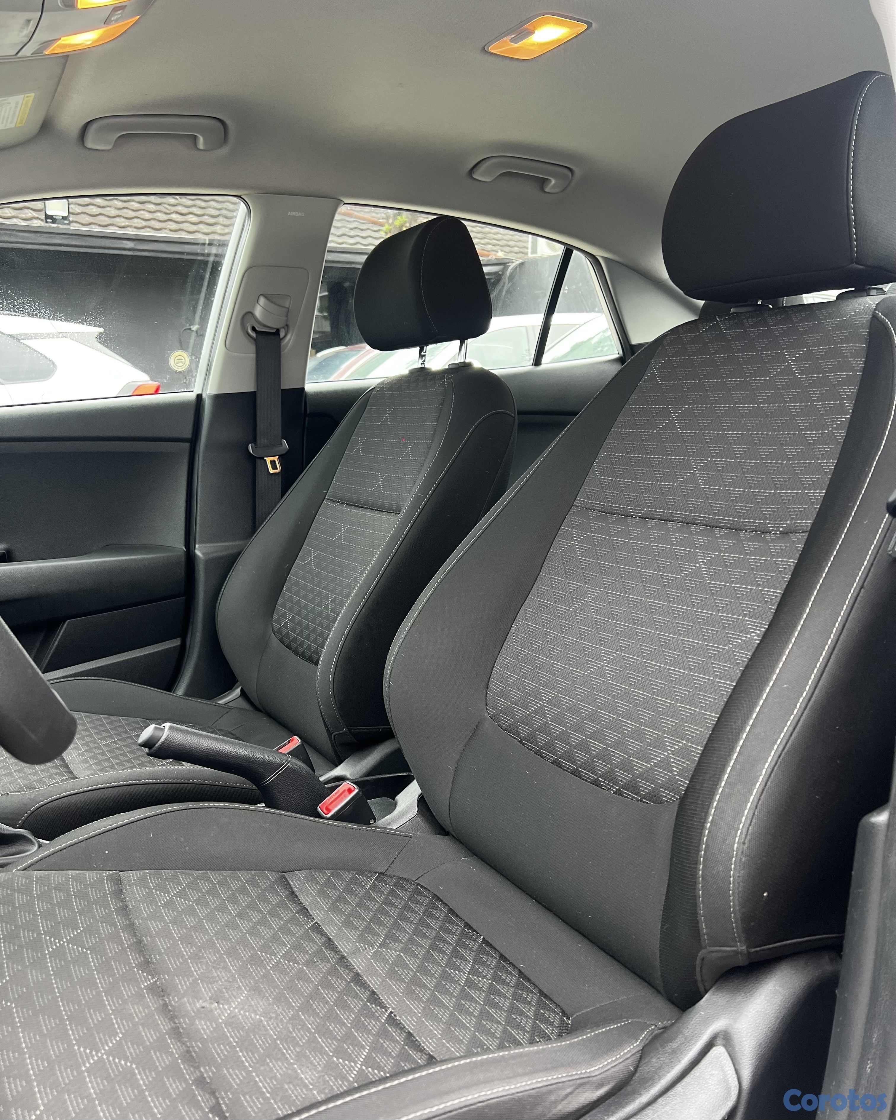 carros - Kia Rio 2020 9