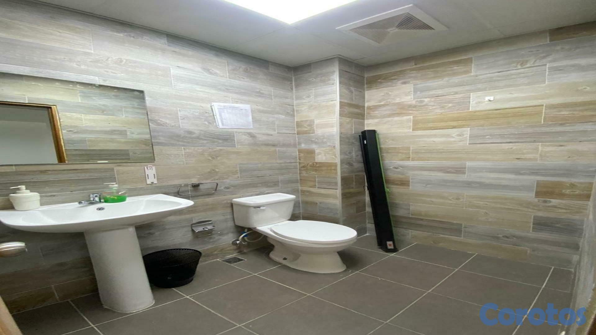 oficinas y locales comerciales - LOCAL EN ALQUILER EN EL CORAZON DE GAZCUE, G-12 6