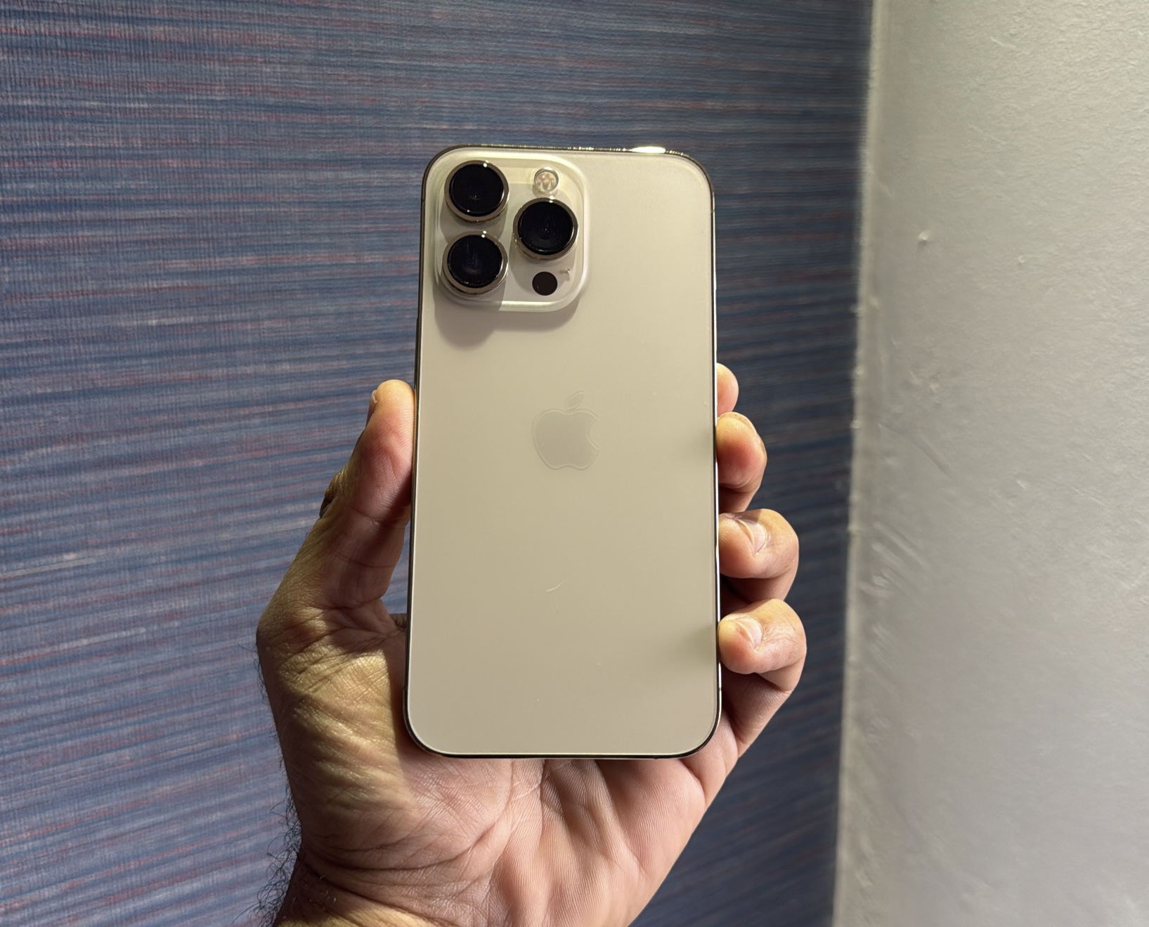celulares y tabletas - iPhone 13 PRO 256GB Gold Como Nuevo RD$ 31,500 NEG