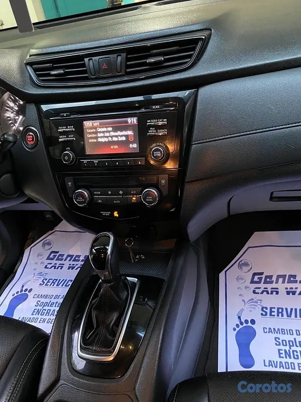 jeepetas y camionetas - Nissan ROGUÉ SV 2017 5