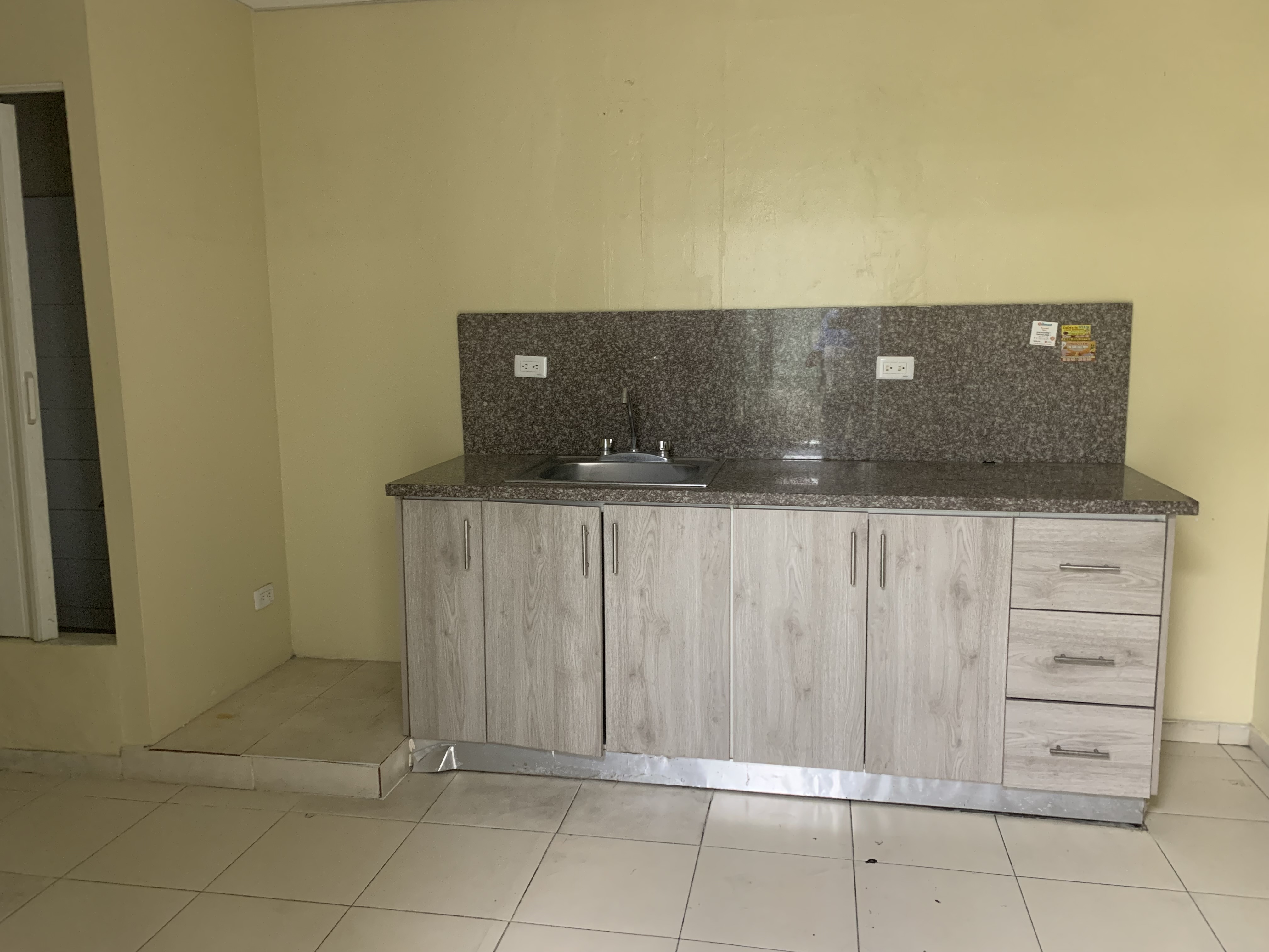 oficinas y locales comerciales - Local en Piantini 4