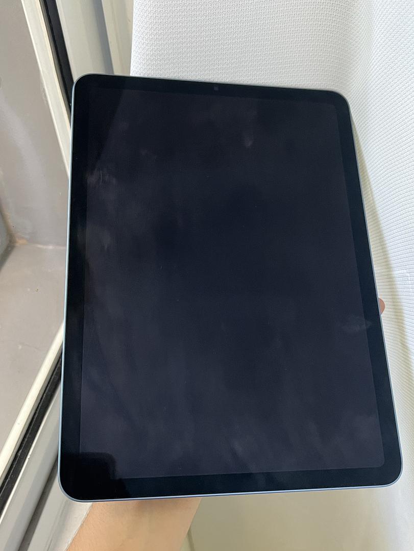 celulares y tabletas - iPad Air 5ta generación,modelo A2588, bloqueado por iCloud,ideal para repuestos. 4