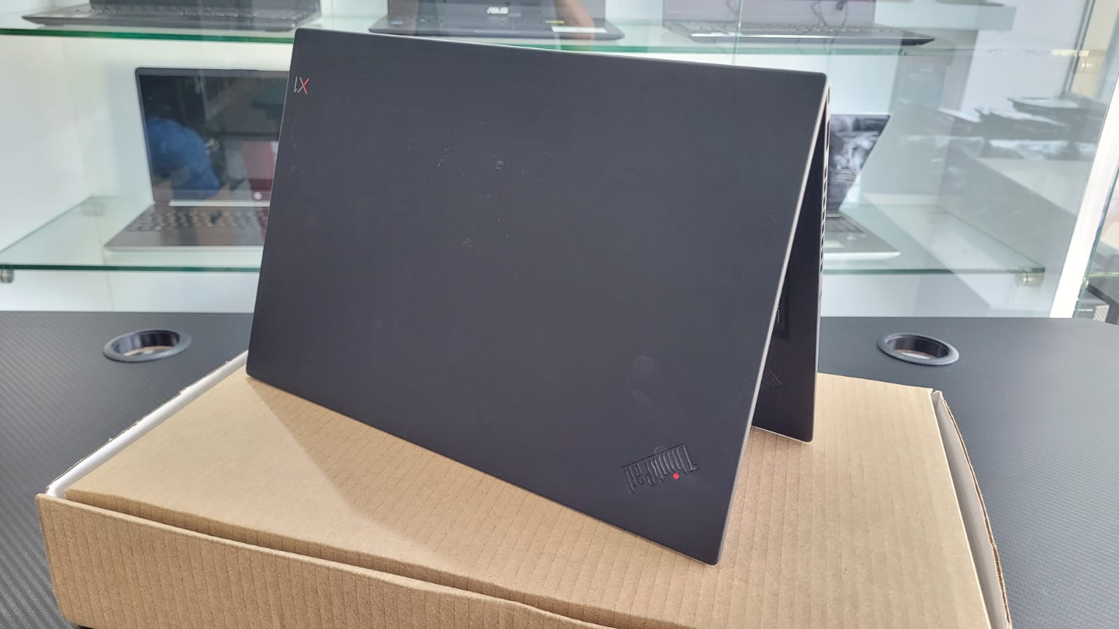 computadoras y laptops - LAPTOP Lenovo Carbon X1 i5 8va, 250 SSD 2