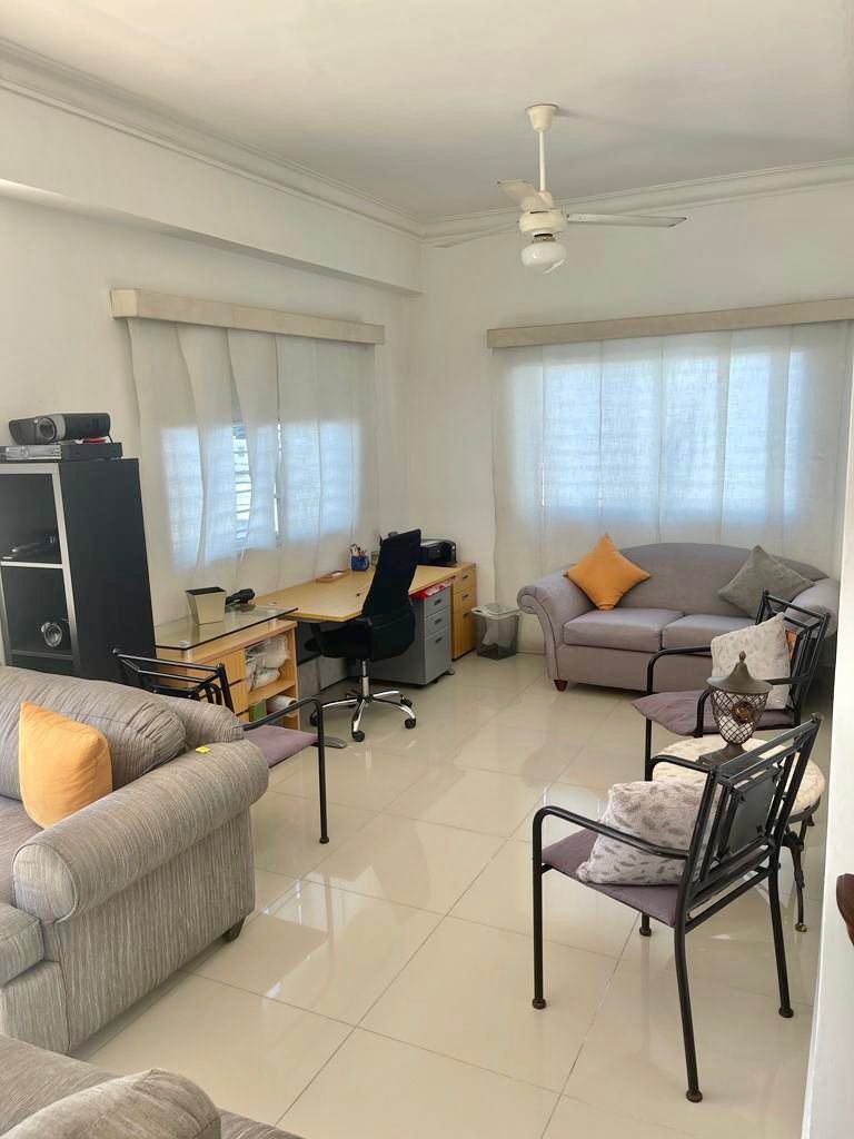 apartamentos - Vendo en Evaristo Apartamento en 2do nivel de torre con excelente ubicación , en 7