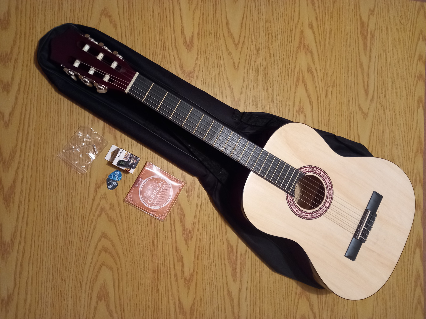 instrumentos musicales - Guitarra Clasica Nueva 4/4 con accesorios  !!!!.
