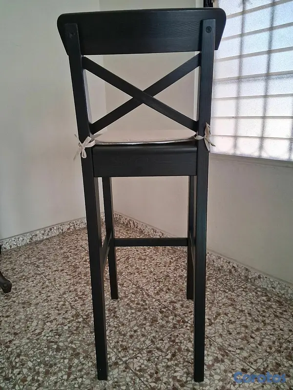 muebles y colchones - Sillas altas, negras, para desayunador 3