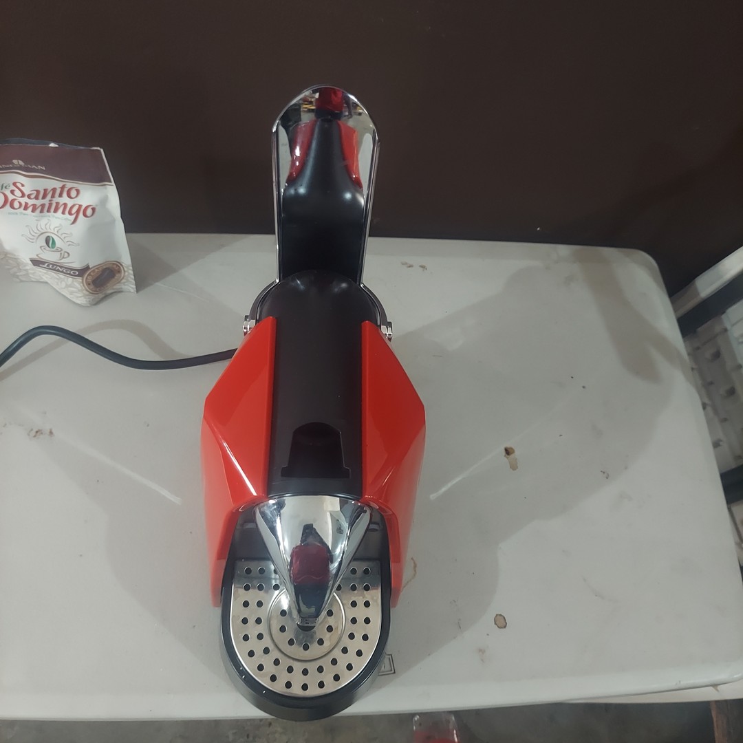 electrodomesticos - Maquina de espresso roja de capsula. En buenas condiciones 1
