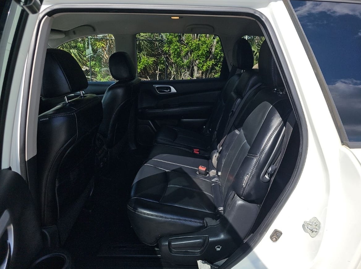 jeepetas y camionetas - Nissan Pathfinder SL 4x4 MIDNIGHT 2018 Clean Carfax Recien importado 6