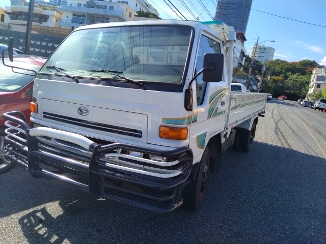 camiones y vehiculos pesados - CAMION DAIHATSU C/L 2006 3