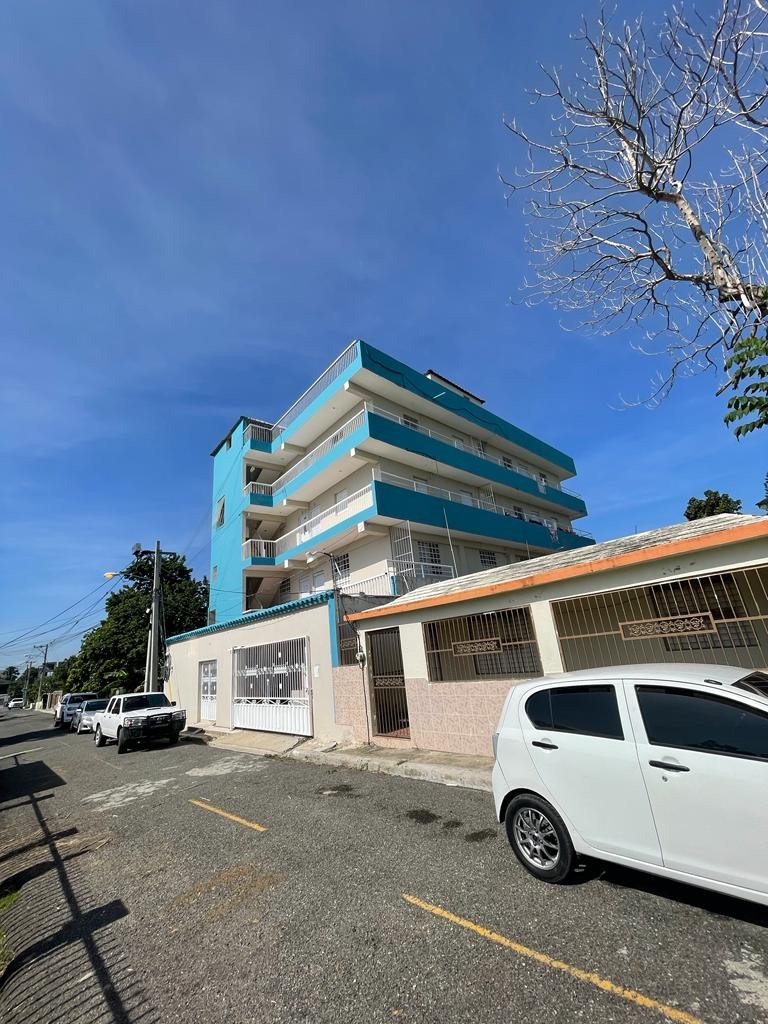 otros inmuebles - Atención inversionistas Vendo edificio de apartamentos en Gurabo recien remodela 2