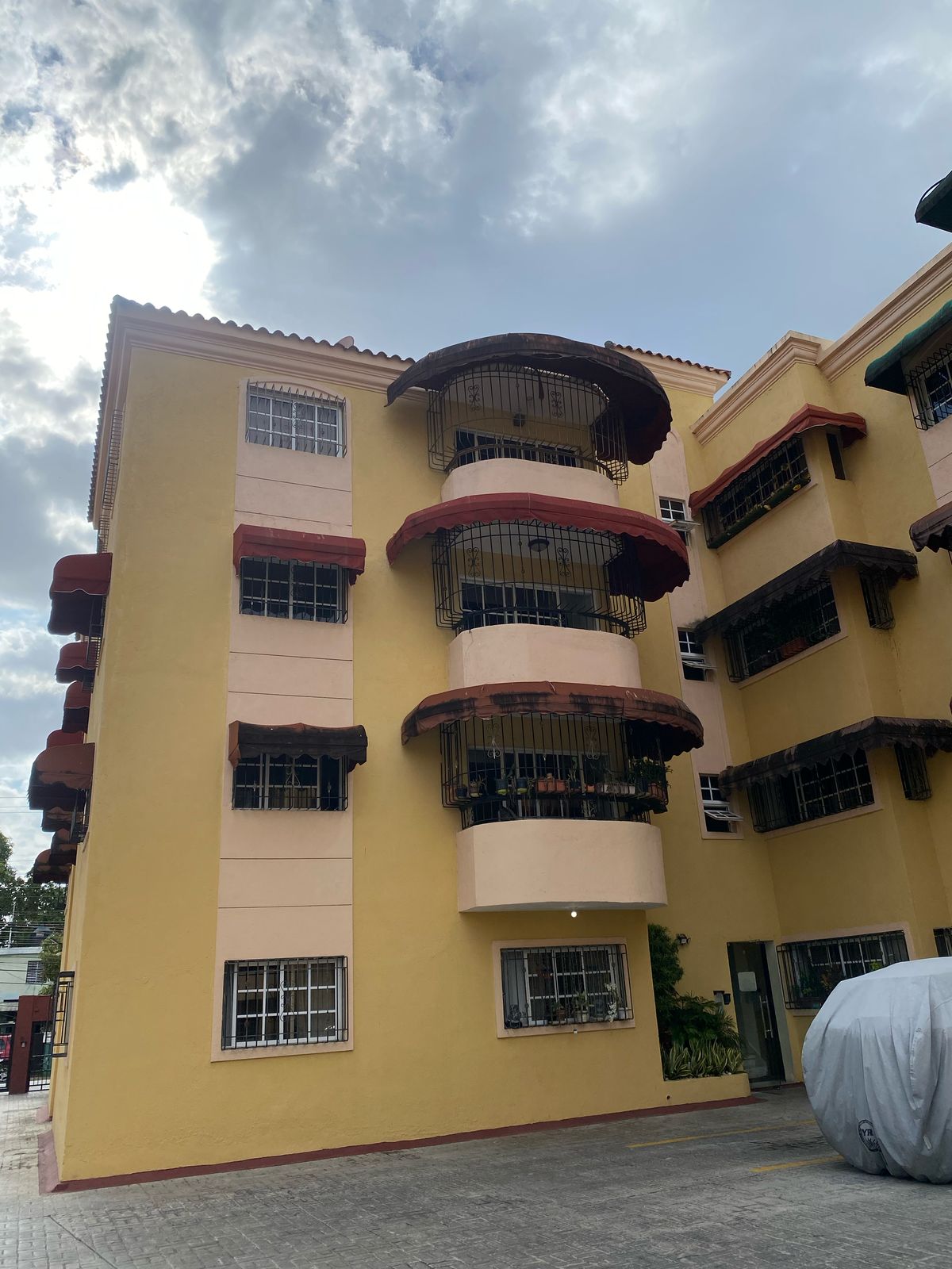 apartamentos - APARTAMENTO EN VENTA 3ER NIVEL  VISTA HERMOSA 1687 0