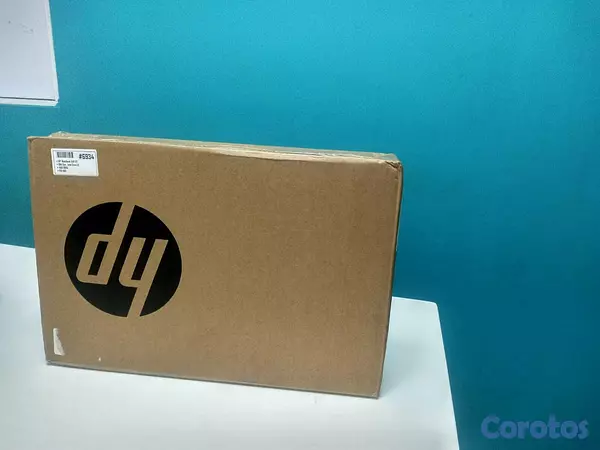 computadoras y laptops - Laptop, HP Notebook 348 G7  / 10th  Gen, / 4GB  DD 6