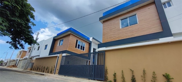 casas - Venta de modernas casas en proyecto cerrado en la autopista de san Isidro 2